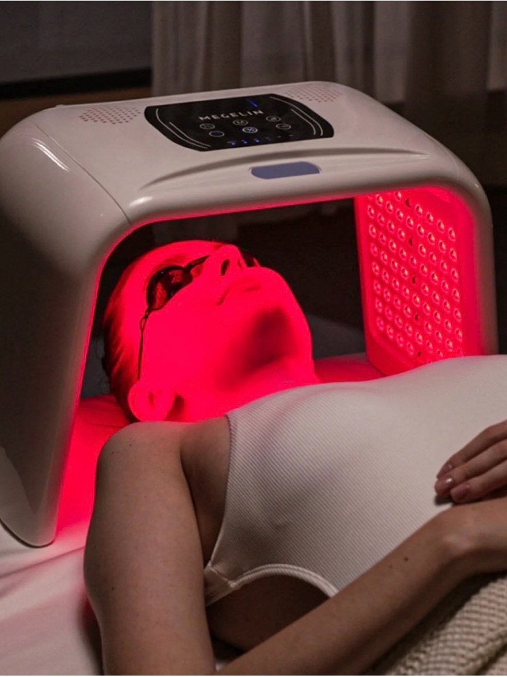 LED Red Light Therapy Face Mask Device - White